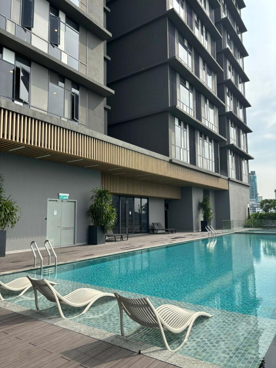 Societe By Bamboo Hospitality Aparthotel กัวลาลัมเปอร์ ภายนอก รูปภาพ